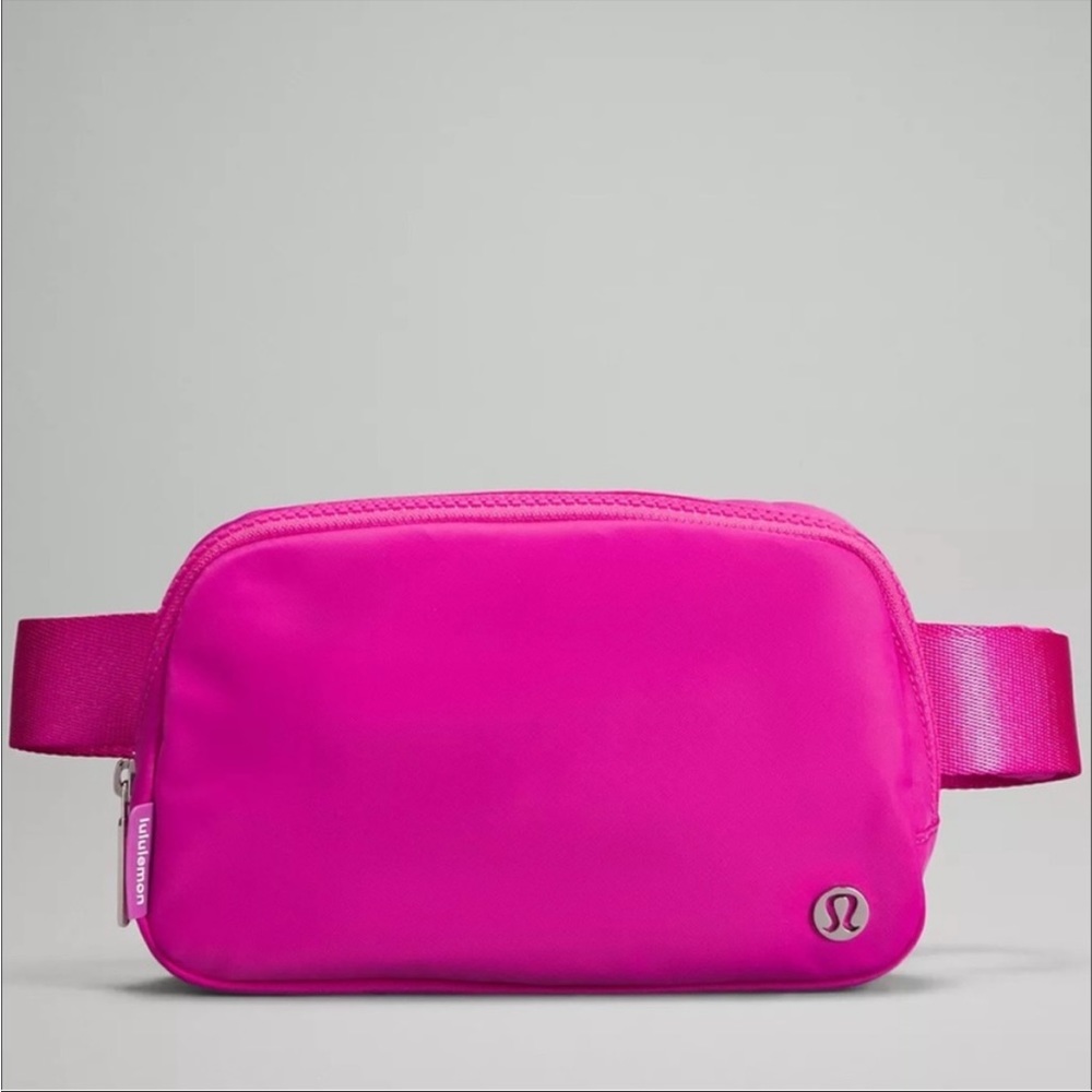 🔥SOLD🔥Lululemon everywhere belt bag